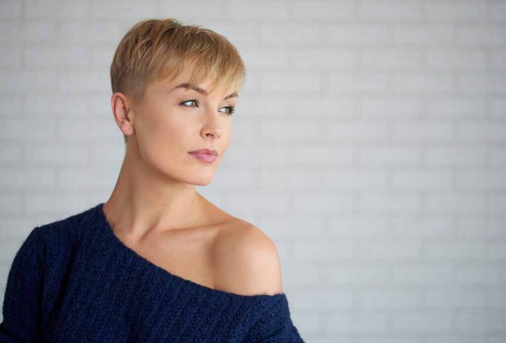 Cheveux courts