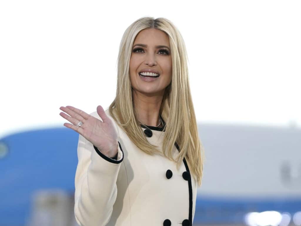Cette photo inattendue d’Ivanka Trump et Kylian Mbappé dans les coulisses du match France-Danemark