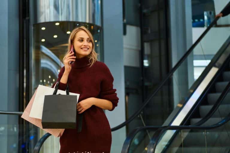 Femme shopper