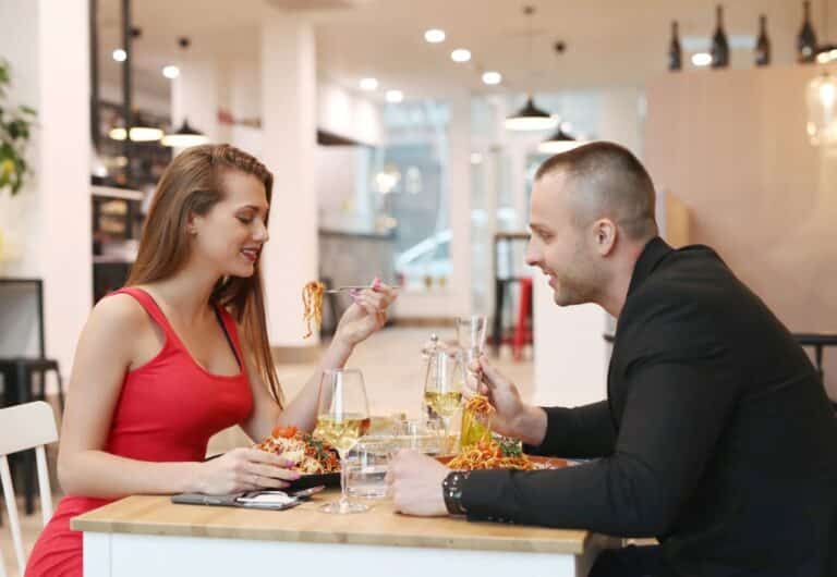 couple diner