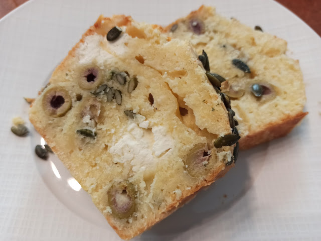 Cake feta olives