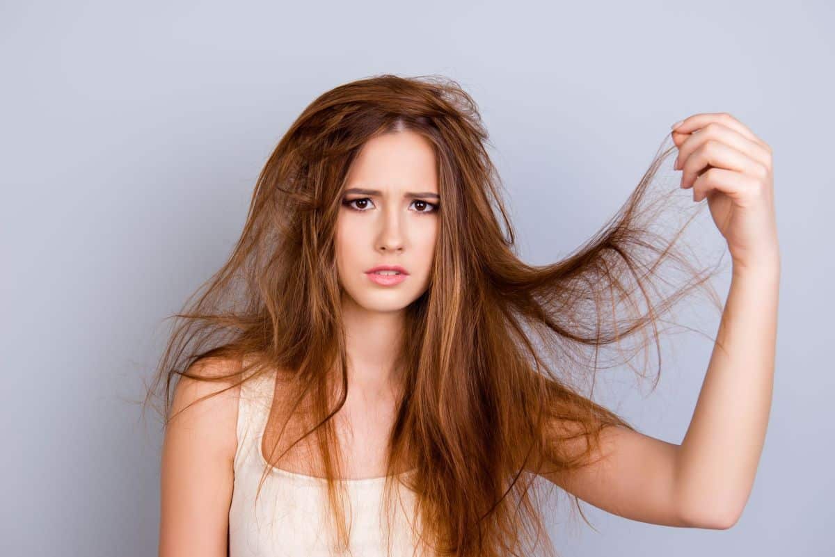 Faut-il nécessairement couper vos cheveux abîmés ou cassés ?