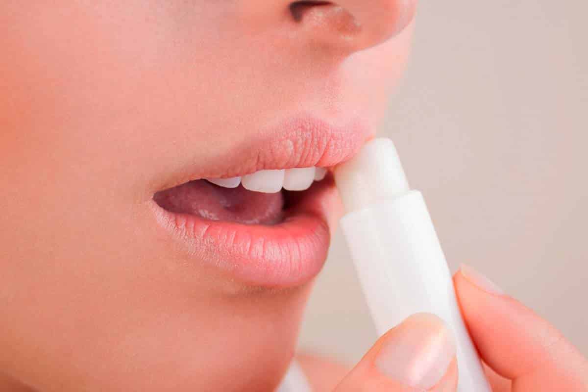 Voici les 5 meilleurs beaumes pour prendre soins de vos lèvres cet hiver