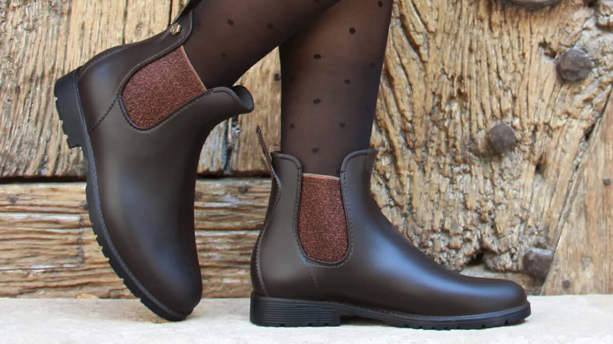 Mode: ces bottines de pluie d’une grande marque à moins de 40 euros sont parfaites pour être élégante cet hiver