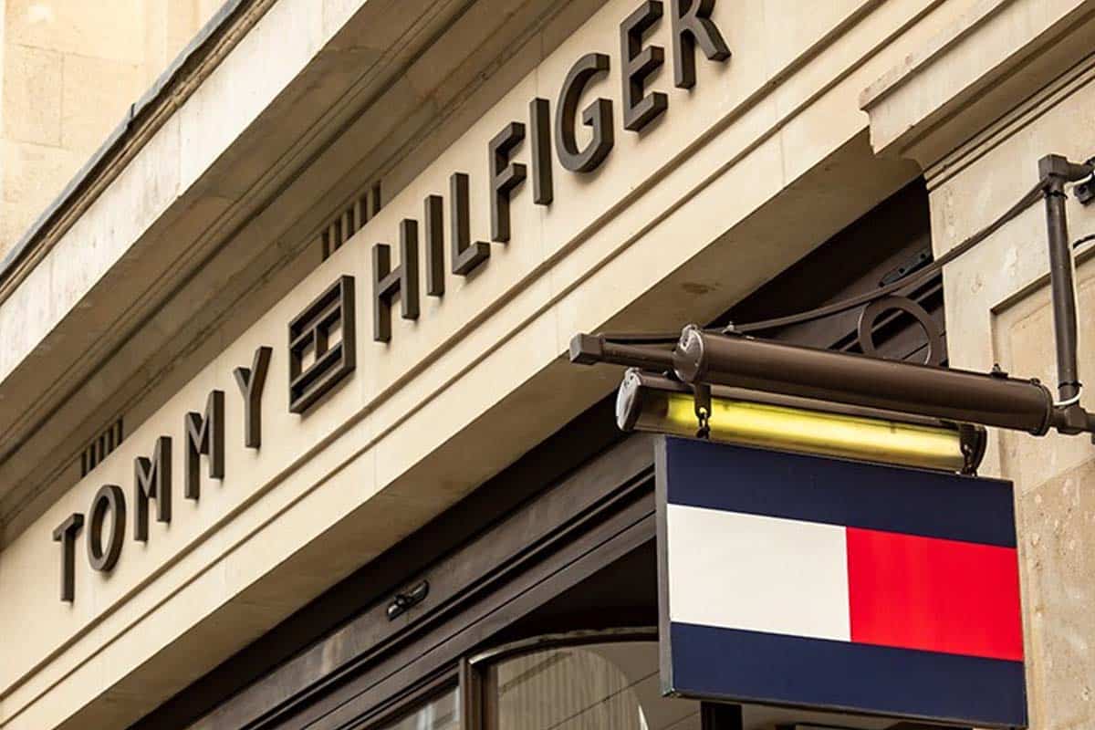 Amazon: ce sac à main intemporel Tommy Hilfiger est à prix cassé, un cadeau de Noël malin