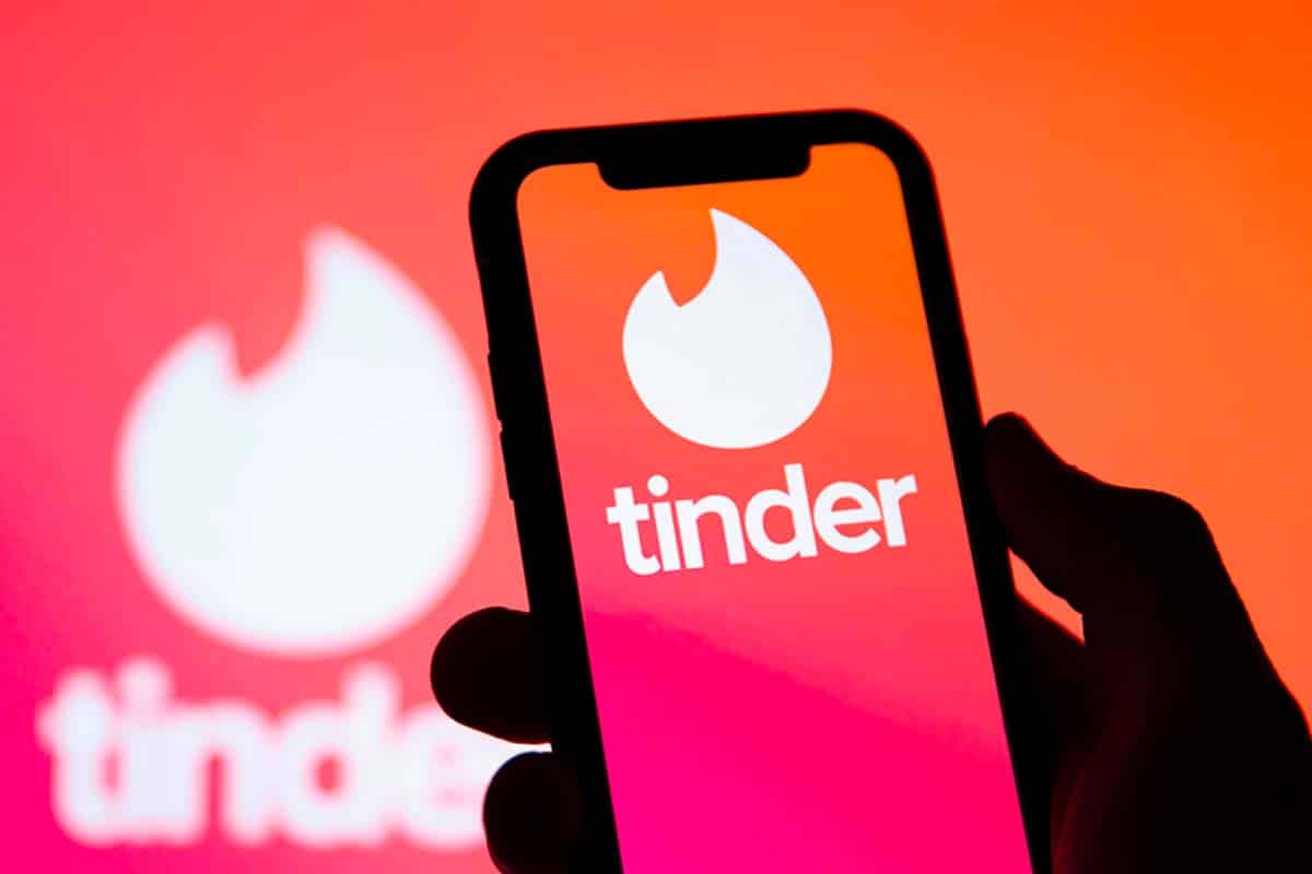 Tinder : la manière hallucinante utilisée par ce français pour dérober 300 000 euros à ses 276 conquêtes fait bondir les réseaux. « Il ne s’arrêtera jamais »