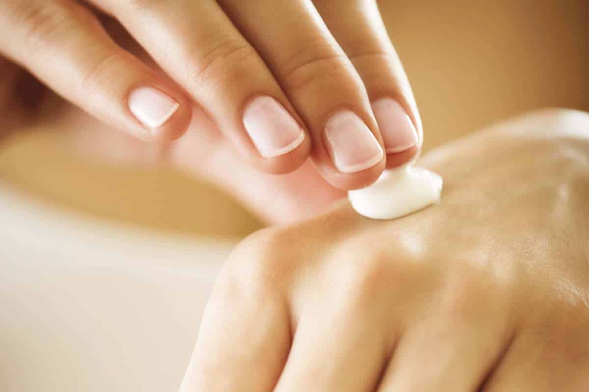 Beauté: comment prendre soin de vos mains en hiver? la fondatrice d’un institut spécialisé partage ses conseils d’experte