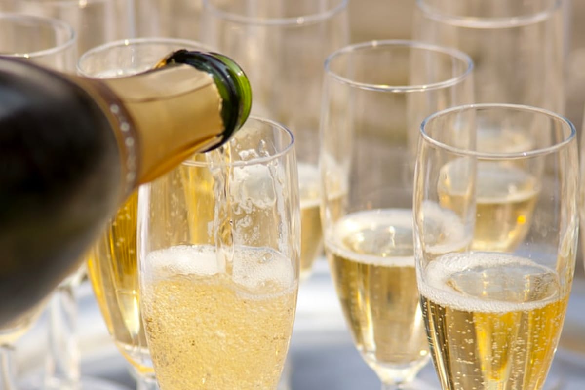 Noël: voici 2 alternatives parfaites et bon marché face à l’envolée des prix du champagne