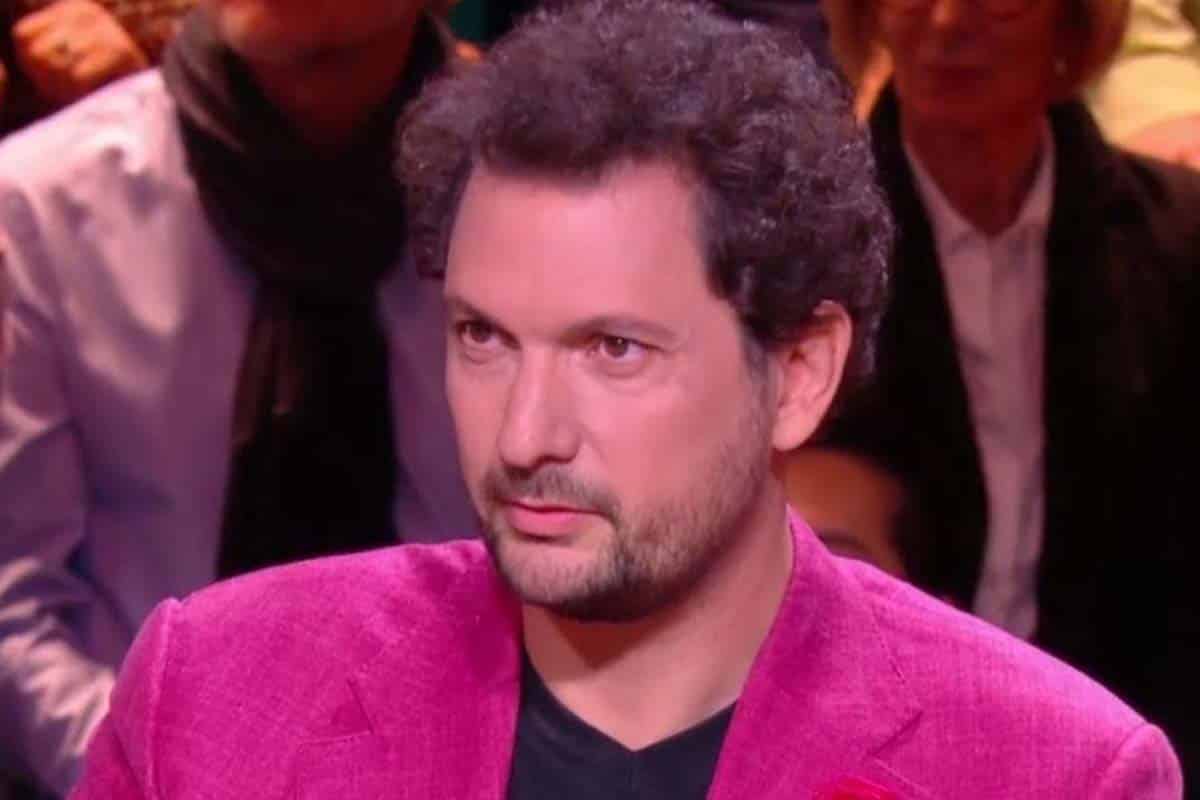 Éric Antoine, l’animateur déjanté relance un jeu mythique avec pour seul but, faire gagner un maximum à ses participants