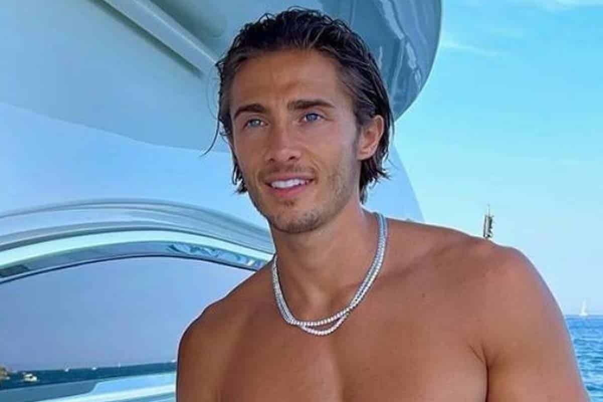 Dylan Thiry officialise sa relation avec une top influenceuse en postant une vidéo sans ambiguïté