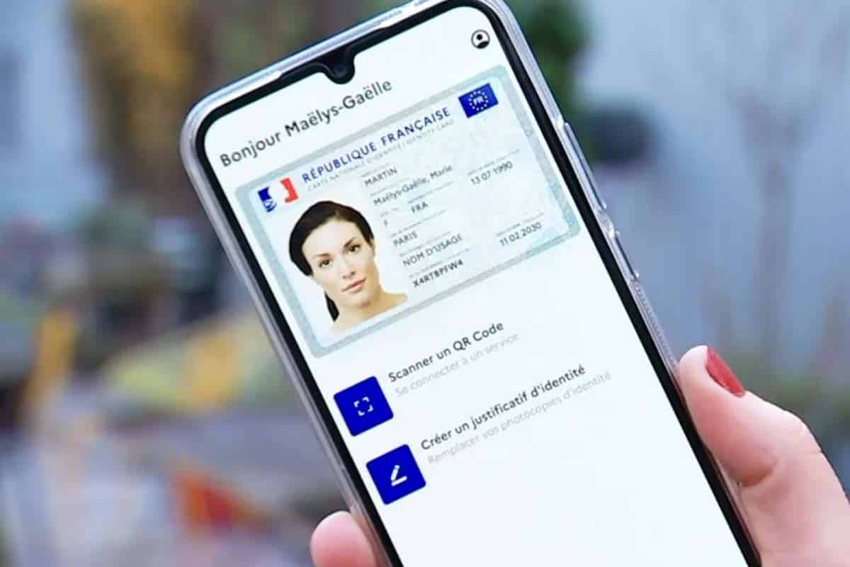 Mobile : cartes d’identité, cartes grises… voici tous les documents désormais disponibles sur smartphone