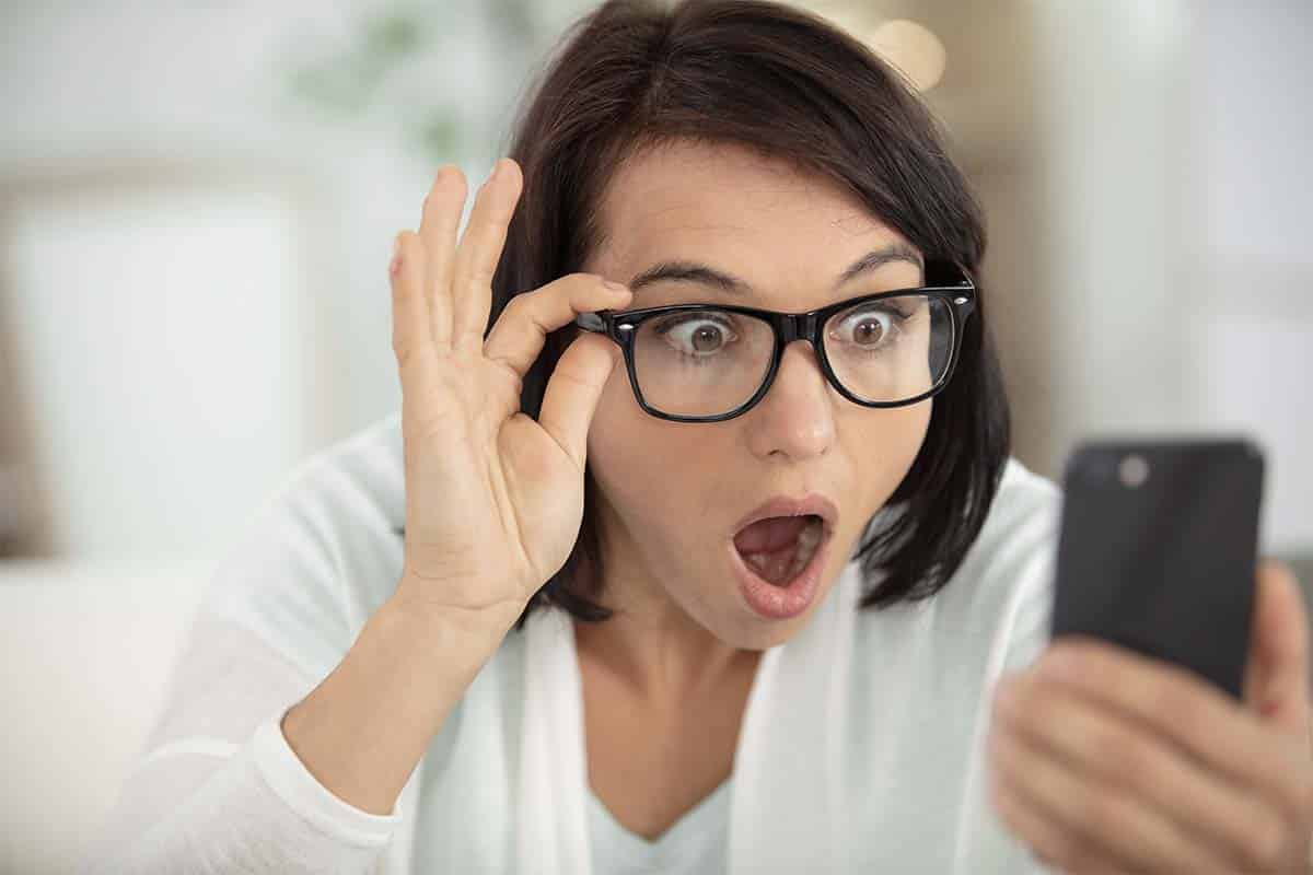 SMS : « coucou maman, c’est moi », une simple phrase qui lui a coûté 12 400 euros et cette escroquerie qui explose