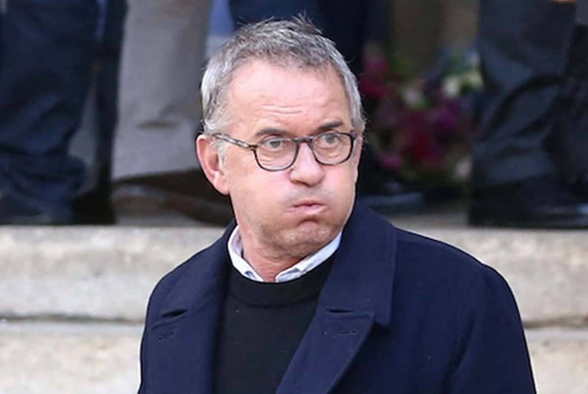 Le malaise de Christophe Dechavanne en direct lors de son passage à la radio pour la promotion de son livre, la journaliste s’en souviendra longtemps