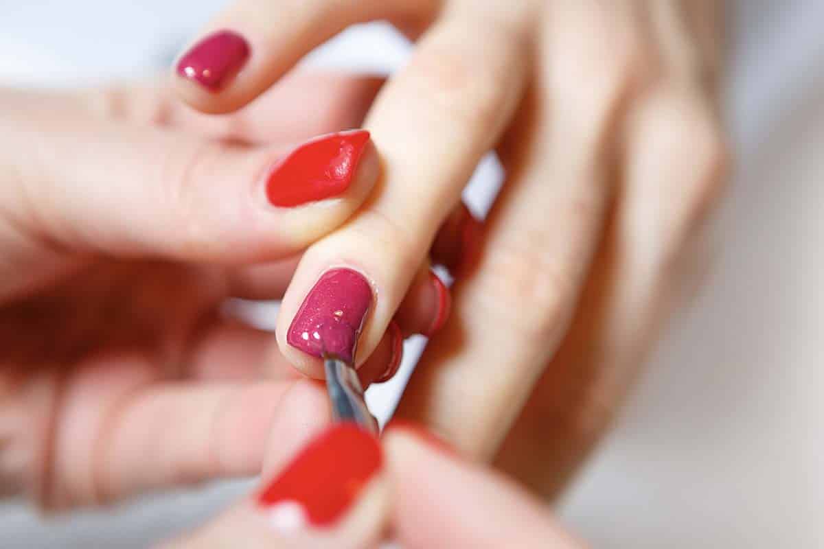 UFC-Que Choisir: voici le vernis à ongle noté « A » le plus vendu en pharmacie