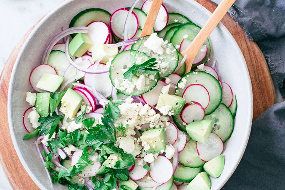 TikTok : cette salade ultra saine et simple a préparer a séduit 550 millions de personnes