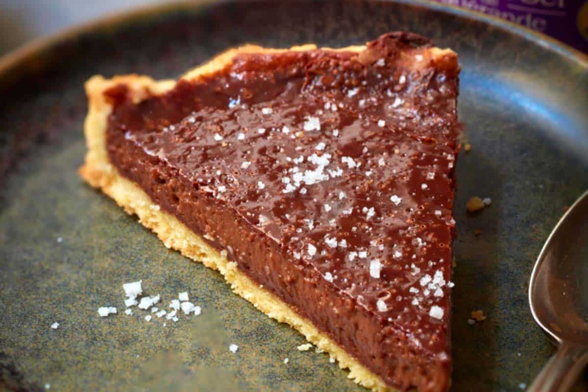 Pâques : comment préparer son incroyable recette de tarte au chocolat? Il y ajoute un détail qui la rend unique