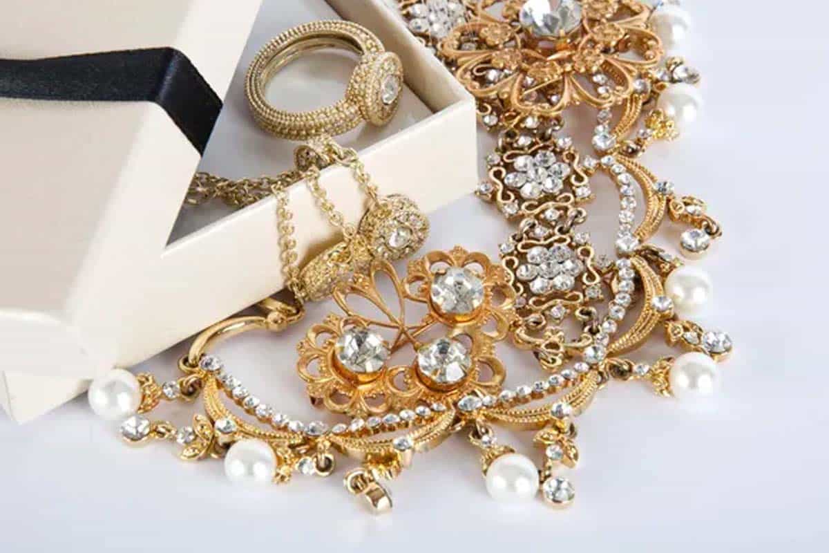 Bijoux pour les occasions spéciales : choisir le cadeau parfait