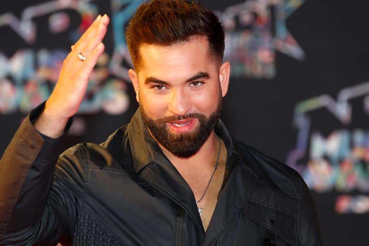 Kendji Girac arrête la musique pour se consacrer à un nouveau projet personnel. Même s’il doit s’éloigner de sa famille, le chanteur dit être « tellement enthousiaste »