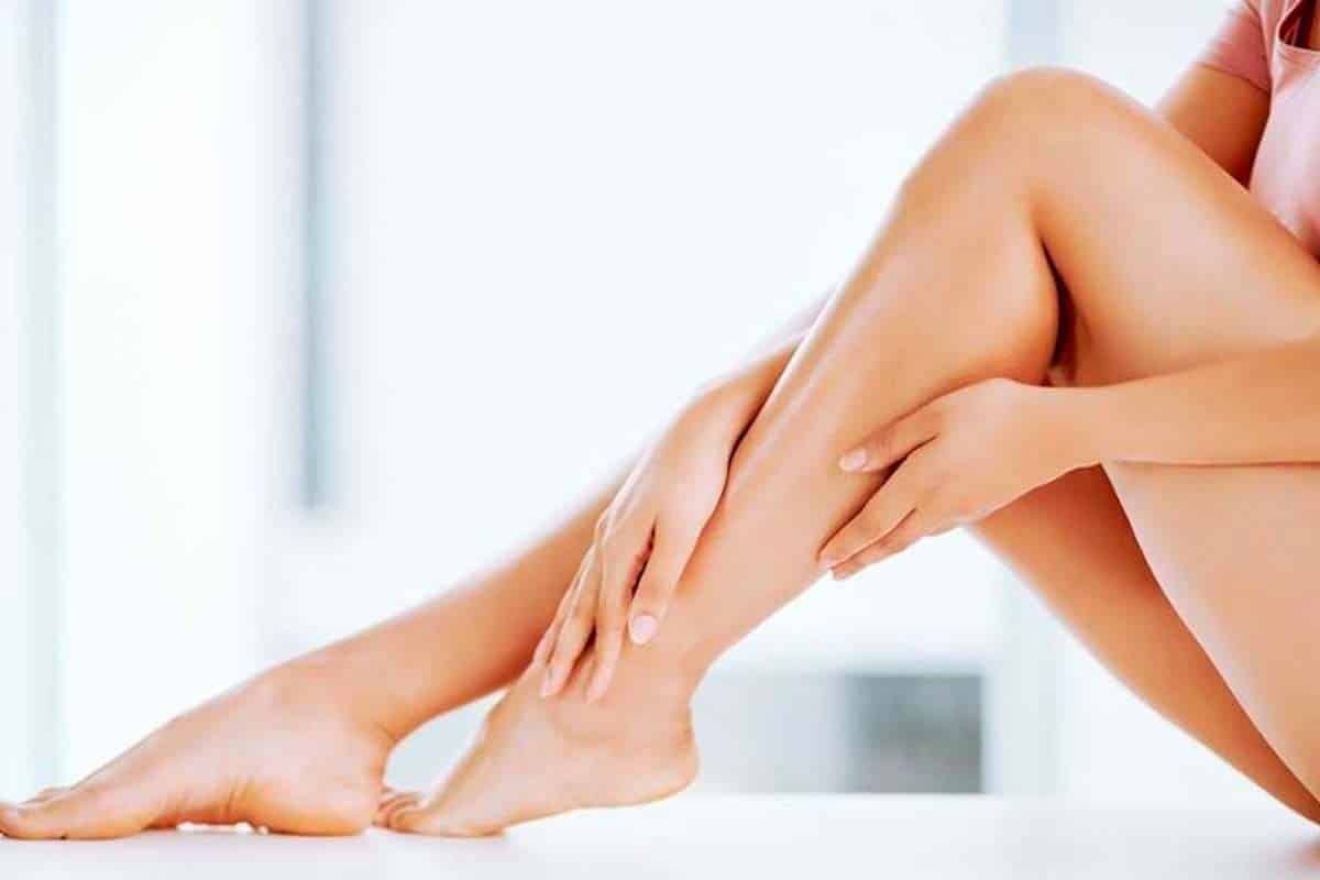 Beauté : 2 conseils pour avoir des jambes éclatantes de beauté.  Voici notre sélection de crèmes pour un résultat parfait