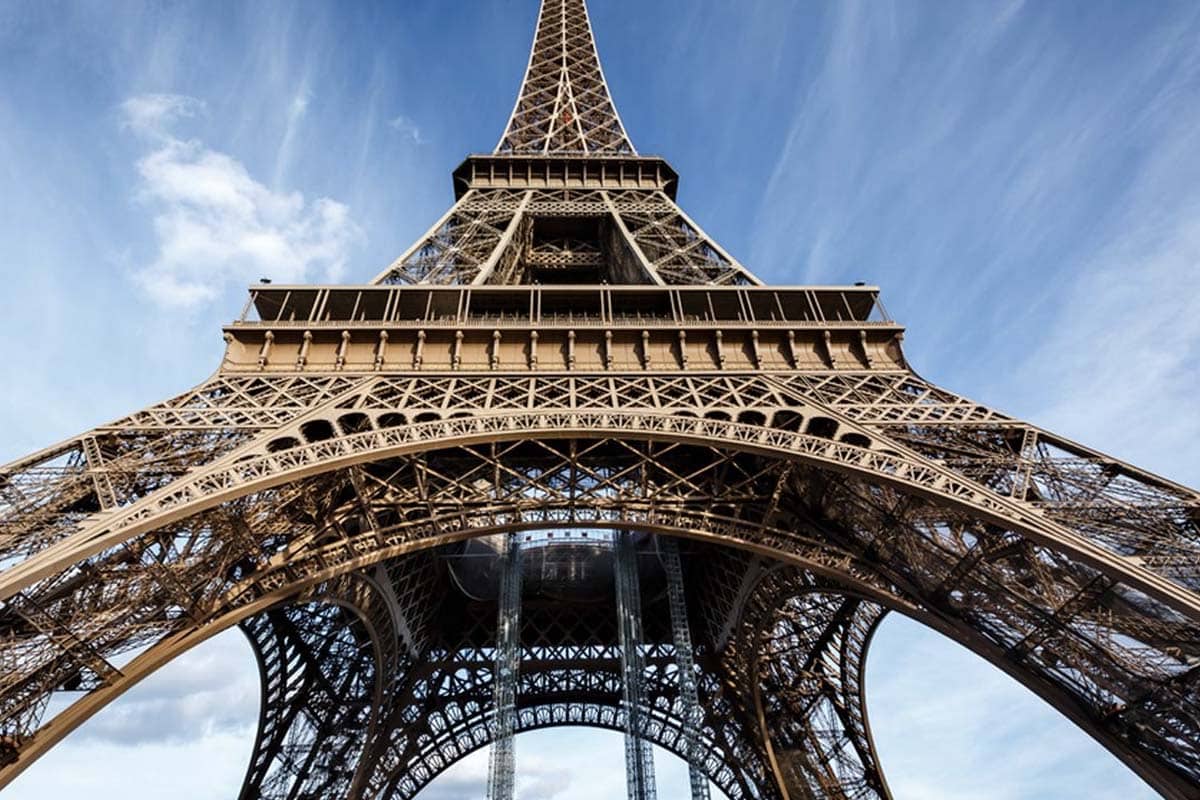 Tour Eiffel : est-il possible de s’offrir une nuit inoubliable au dernier étage dans les anciens bureaux de son fondateur?