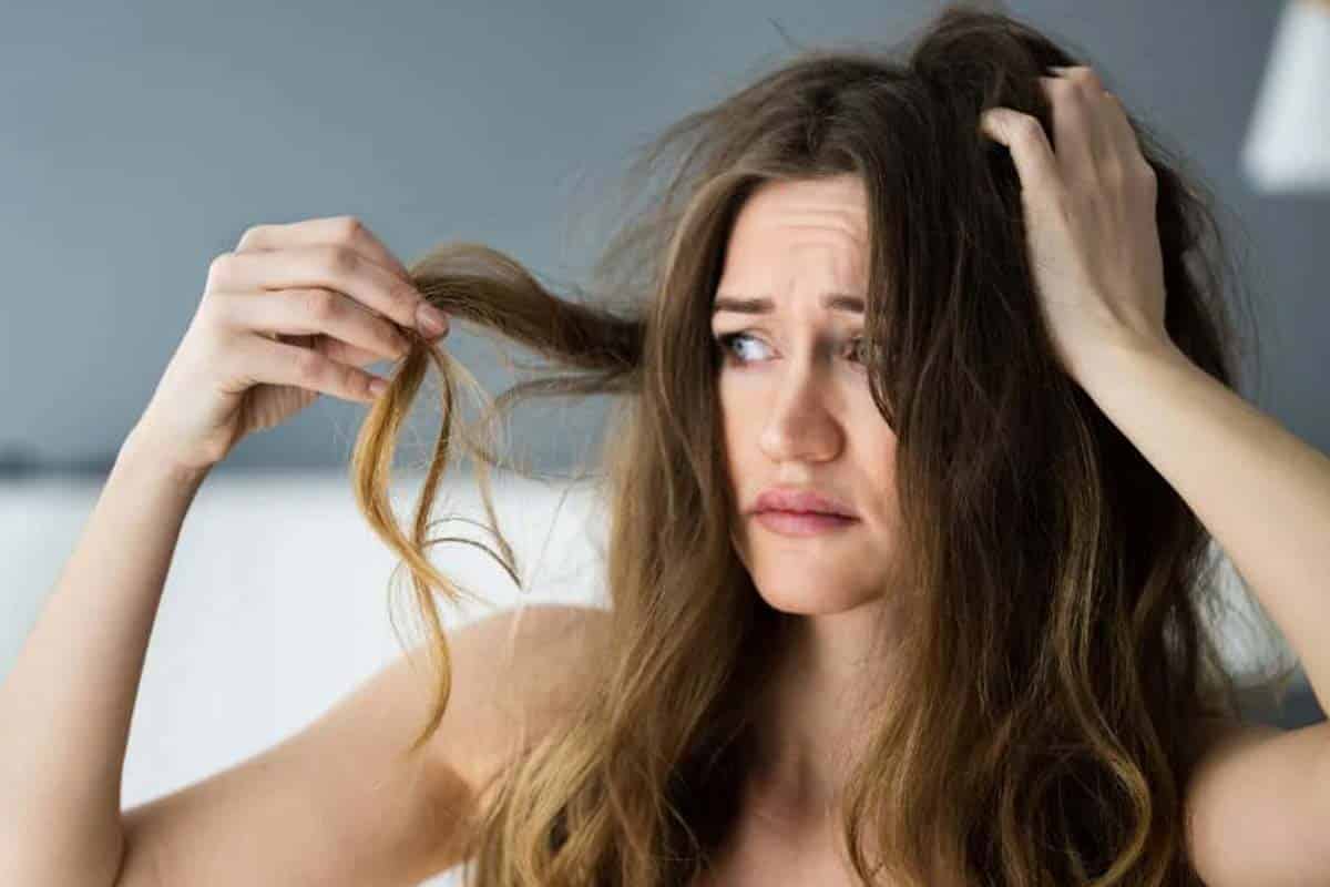 Coiffure : ce soin réparateur sans rinçage rend les cheveux 12 fois plus lisses en  90 secondes chrono en reparant la fibre capillaire