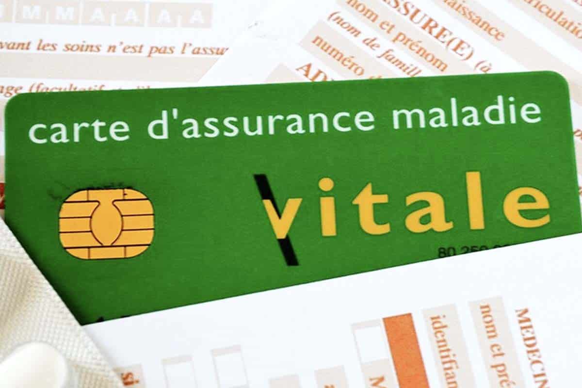 Carte vitale : Ameli.fr face à une vague de SMS trompeurs qui fait des ravages auprès des assurés, comment se protéger?