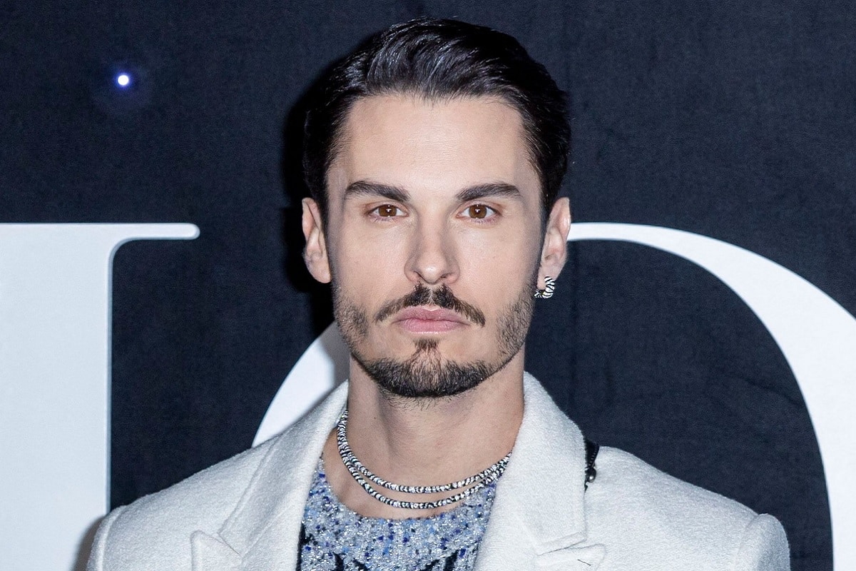 Baptiste Giabiconi, papa comblé, dévoile une photo inédite de son fils pour son premier anniversaire