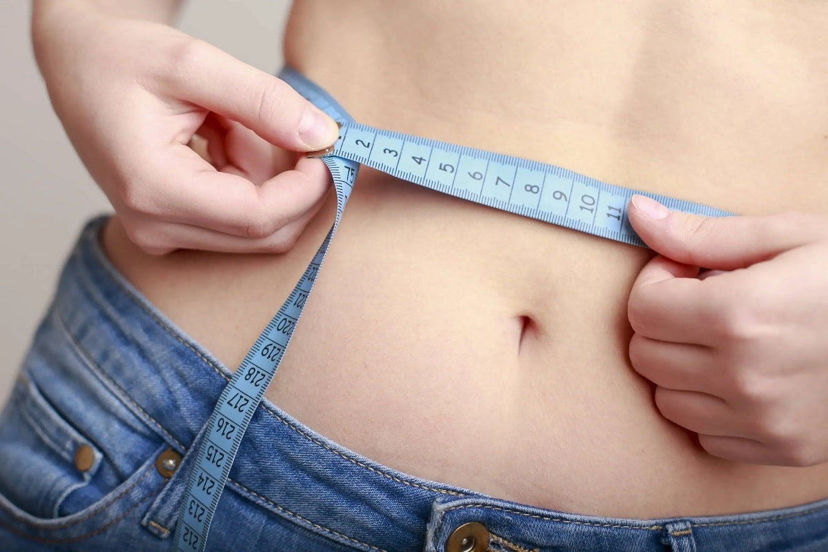 3 Aliments Estivaux Bloquant la Perte de Graisse Abdominale, Selon une Experte