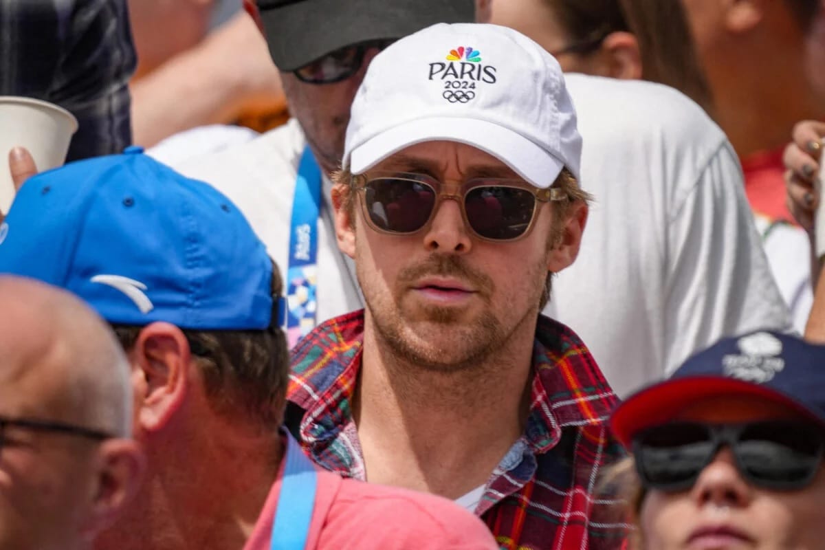 Ryan Gosling crée la tendance aux JO de Paris avec un accessoire mode inattendu