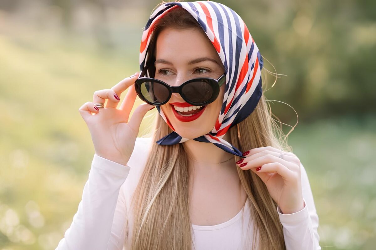 Découvrez le détail vestimentaire qui transforme vos tenues d’été en looks de rentrée