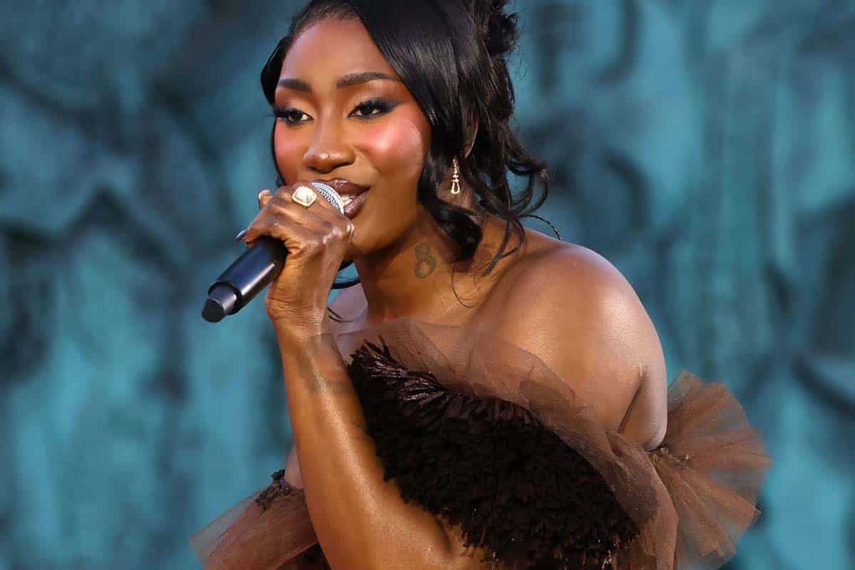 Aya Nakamura prépare un duo avec une star mondiale de la musique