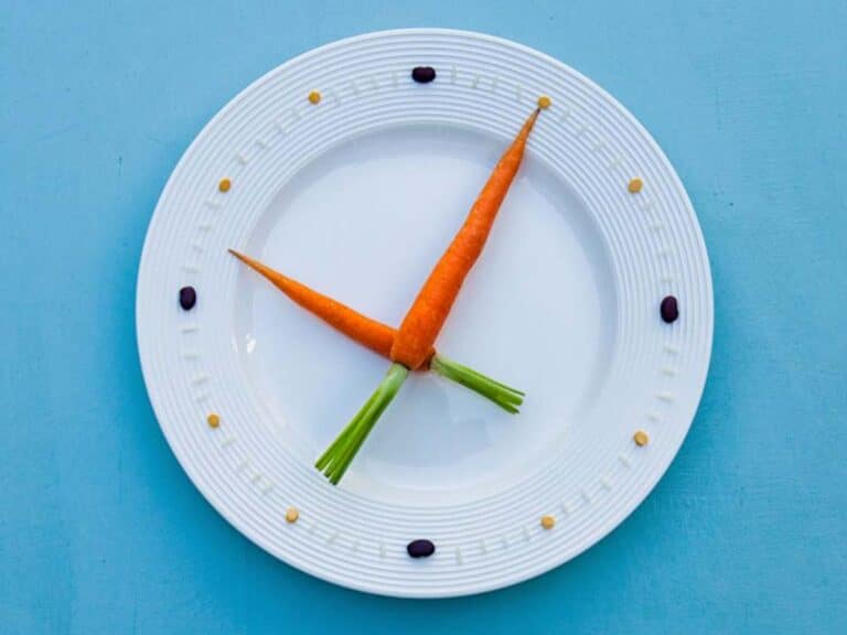 Pourquoi dîner tôt pourrait transformer votre santé, selon les experts