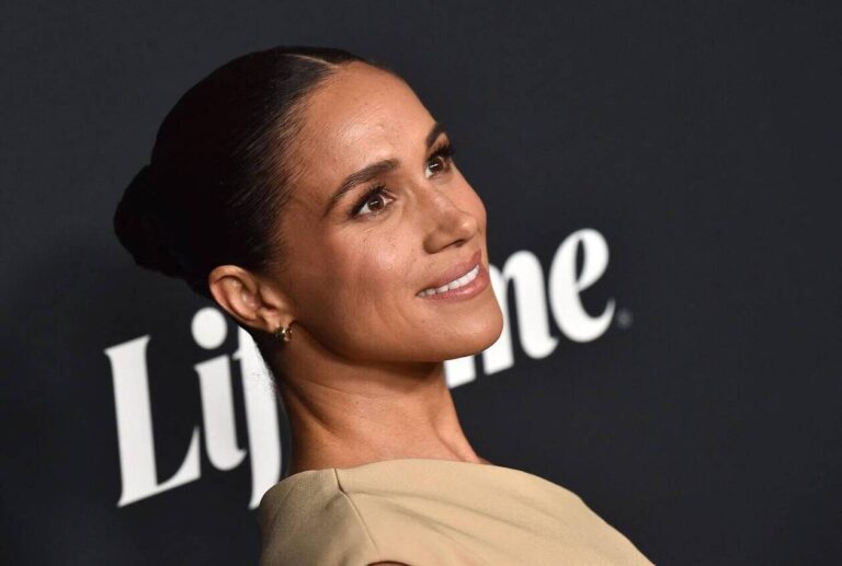 découvrez meghan markle dans une nouvelle série captivante pour adolescents, où elle interprète un personnage unique et inspirant. plongez dans cet univers dynamique et suivez les aventures de jeunes adultes confrontés à des défis de la vie moderne.