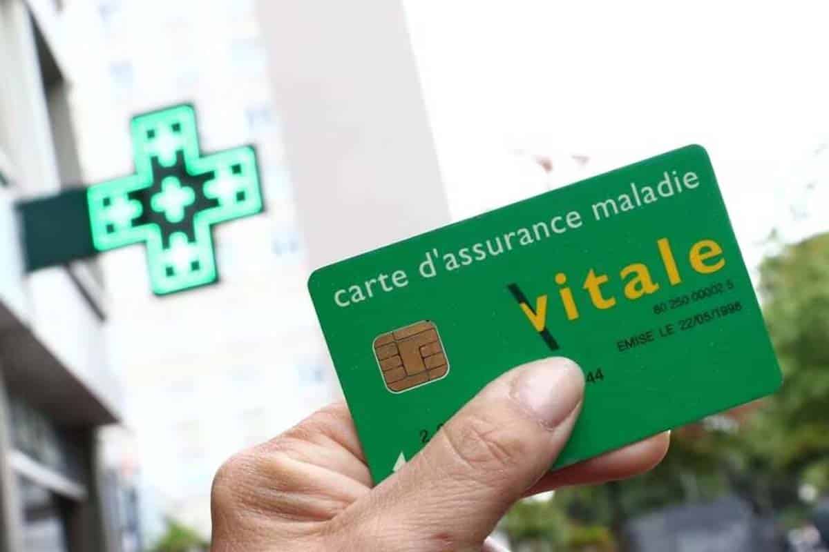 Carte Vitale : Changement majeur en perspective. Comment éviter la suspension du remboursement de vos soins