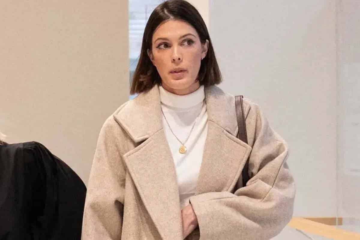 Iris Mittenaere soutenue par sa famille dans son procès contre son ancien partenaire