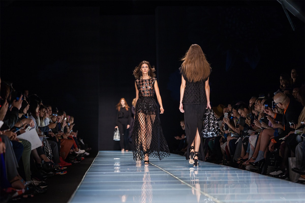 Semaine de la Mode : Les looks éblouissants dévoilés lors du défilé Saint Laurent