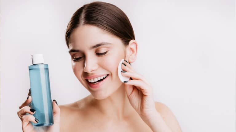 eau micellaire visage