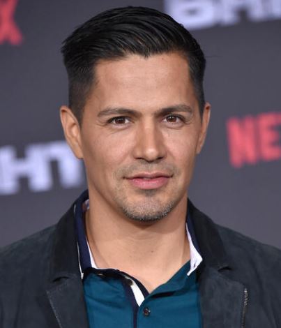 Jay Hernandez